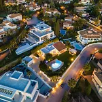 Absolute High End Villa Near Beach With Jacuzzi!