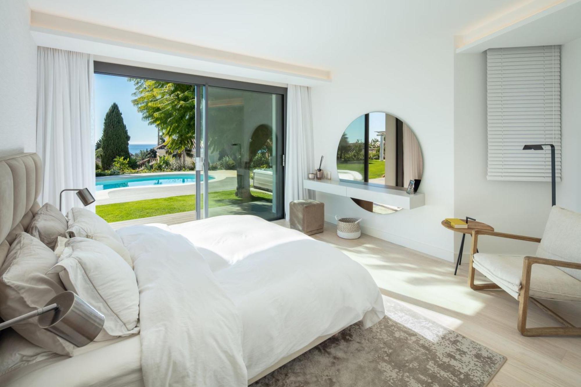 Villa Absolute High End Near With Jacuzzi!